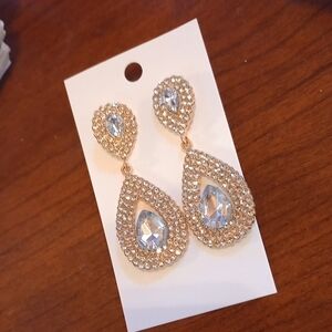 5/20 Elegant Gold  Bling Teardrop Earrings